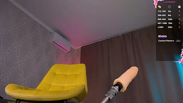 Juicy_Vikki's Live XXX Chat