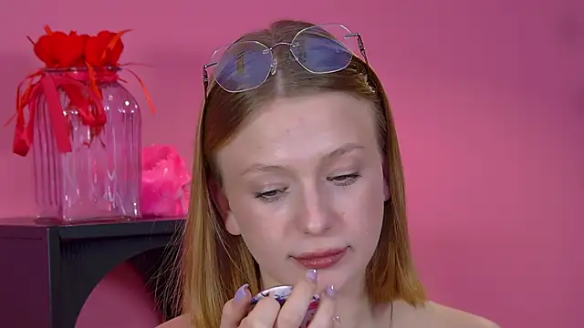 BeatriceBinoche 现场XXX聊天