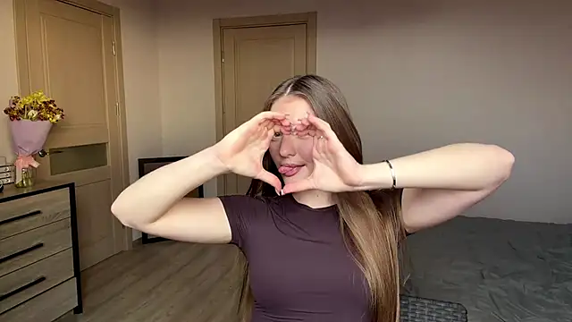 MilayouknowのライブXXXチャット