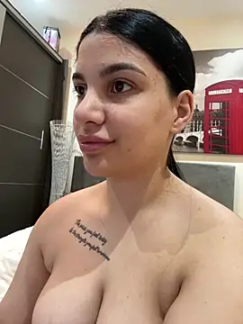 Samira30 Chat XXX in diretta