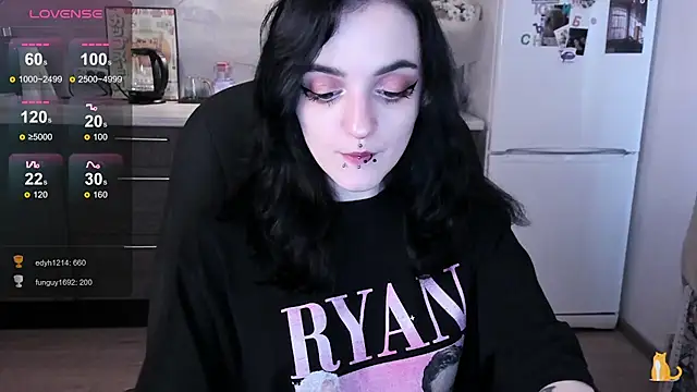 linaa__tyaan Chat XXX in diretta