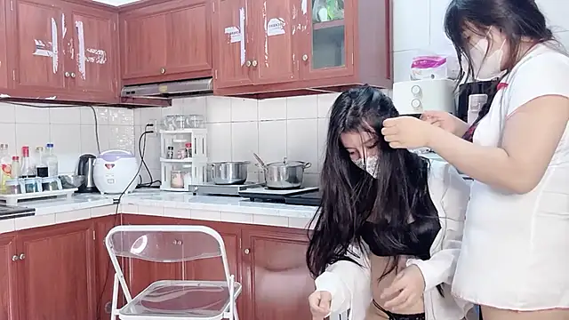 LyLy_Office Show in webcam