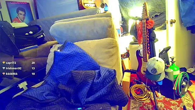 DoMeDoggyNow's Live XXX Chat