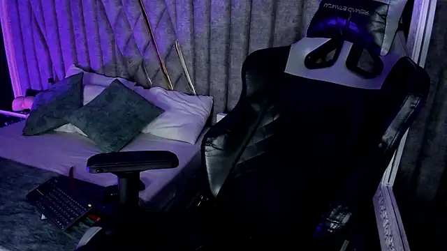 NicolaiKarav 在線直播表演