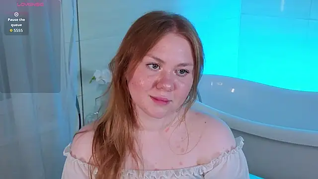 BeeTrix élő XXX-chatje