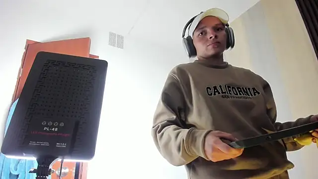 _shantal_smith's Live XXX Chat