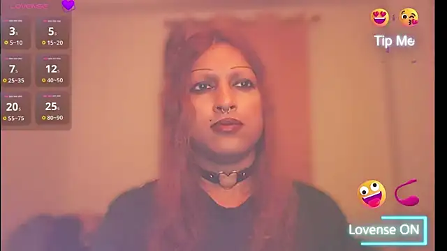 Chat XXX ao vivo de MmmMonikaBabie