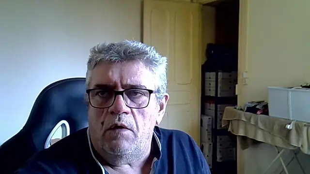 Pokazy przed kamerką – _hippo_