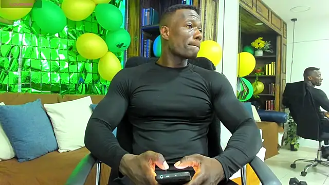 MarcusBlack_: διαδικτυακό σόου στην κάμερα