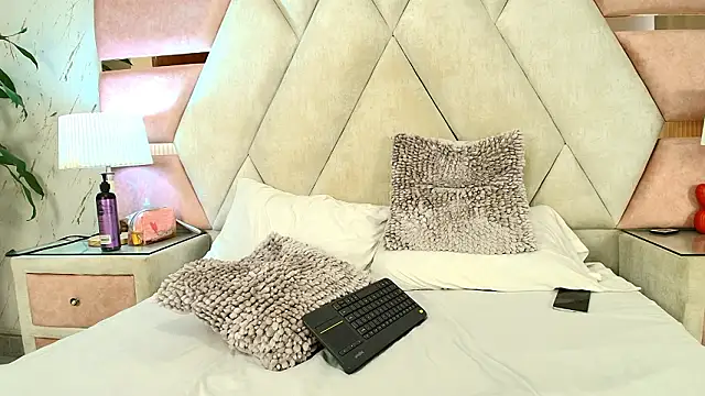 Zoelucas Chat XXX in diretta