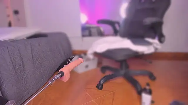 Chat XXX en directo de Emmily_Savage