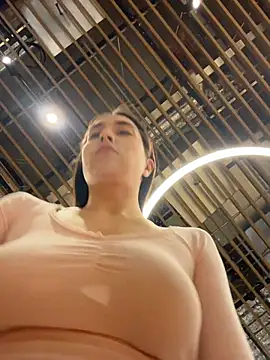 Holly_Play Chat XXX live