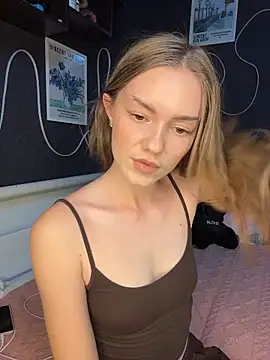 MilaMoone's Live XXX Chat