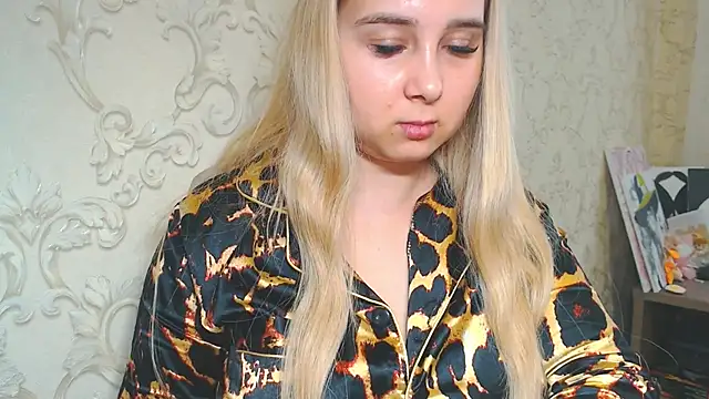 DolphinDreams' Live XXX Chat