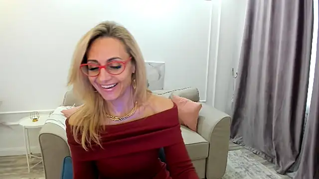 MuseOfStage's Live XXX Chat