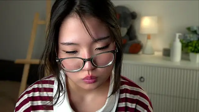 XXX chat uživo modela NelleMihalko