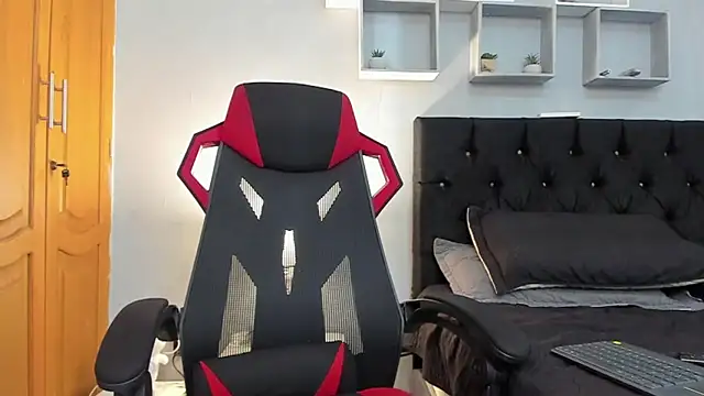 tyler_hank01 在線直播表演