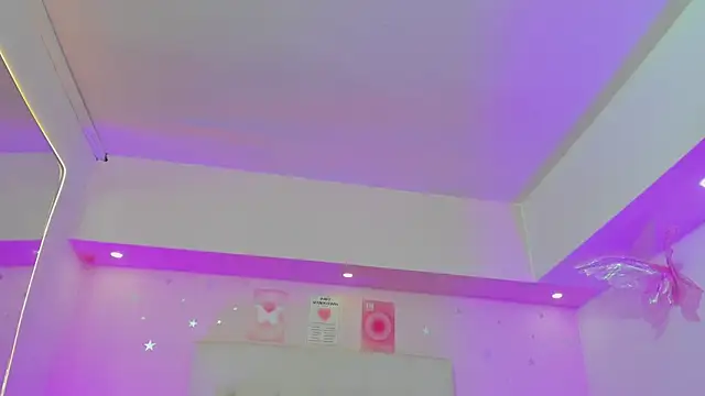 XXX chat uživo modela ScarlettDreamss7