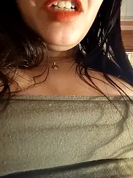 LONA-_- Live XXX Chat