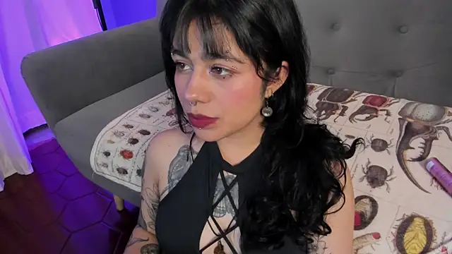 Chat +18 de flower_smith_ ao vivo