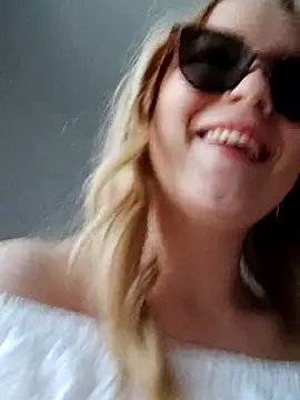 Show de LittleForestELF2 na webcam