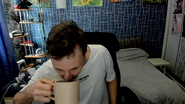 Show modela CuteBoy228 na web-kameri