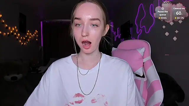 MoonDust Chat XXX in diretta