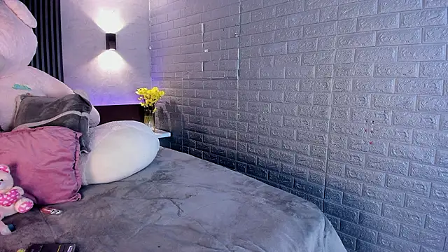 Magic_ivone Chat XXX in diretta