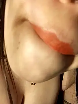 LONA-_- live XXX chat