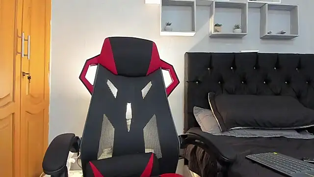 tyler_hank01 即時 XXX 聊天