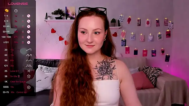 XXX chat uživo modela velvet_cherry_
