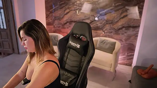 KylaMorrison: онлайн-секс-чат