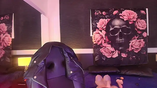 แชท XXX สดของ EvaaFoxxy1