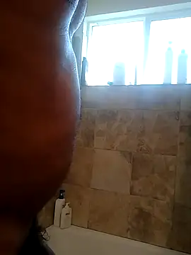 k1oudE: διαδικτυακό σόου στην κάμερα