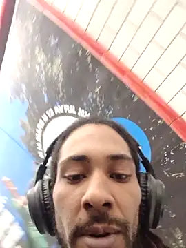 Mikaaa97 webkamerás műsora