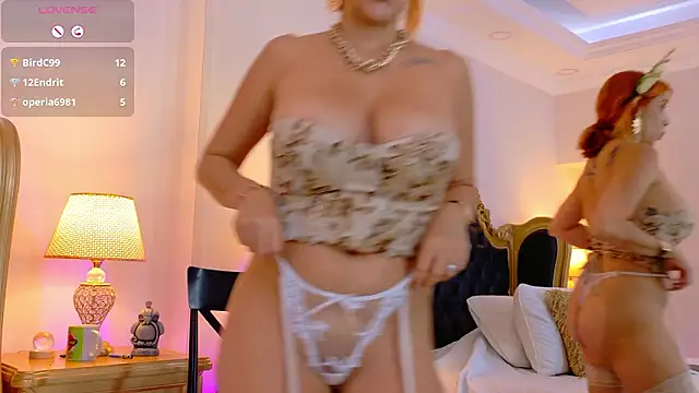 AdelinaVans Chat XXX in diretta