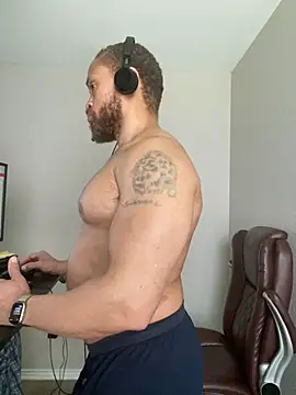 Fathero1time: διαδικτυακό σόου στην κάμερα