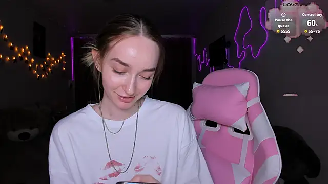 MoonDust's Live XXX Chat