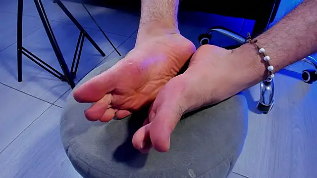 Liam_Kleiin Chat XXX in diretta