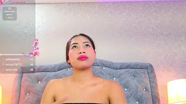 YesyHills 网络视讯表演