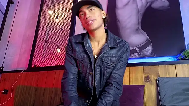 AlanCutee's Live XXX Chat