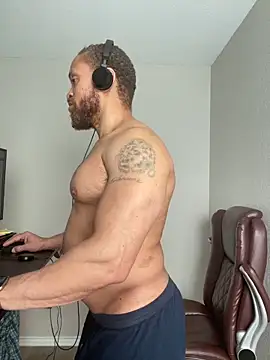 Pokazy przed kamerką – Fathero1time