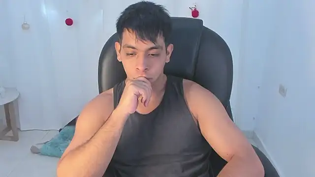 shooting_wilson Adlı Modelin Canlı XXX Sohbeti