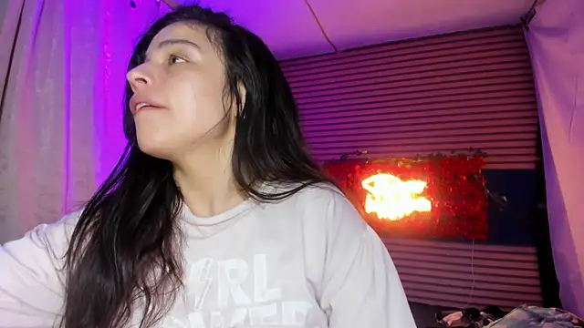 rosse_2504's Live XXX Chat