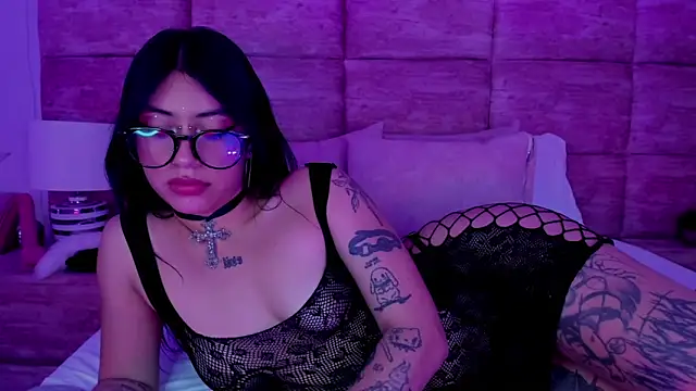 MiaLiberty live XXX chat