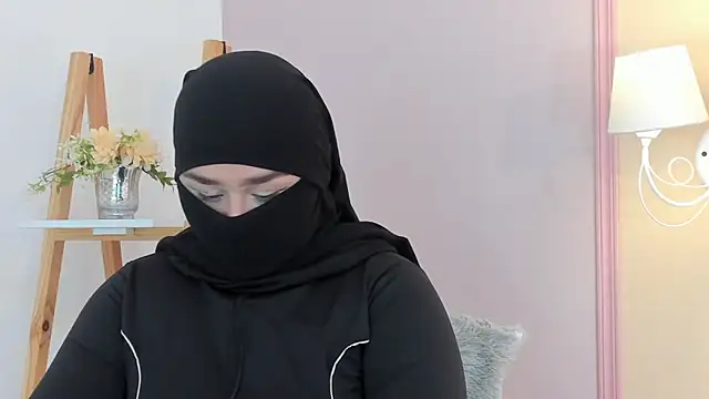 _zharaa's Webcam Show