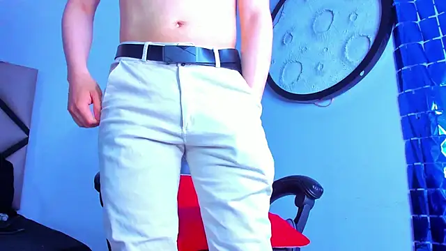 mike_257 Live XXX-Chat