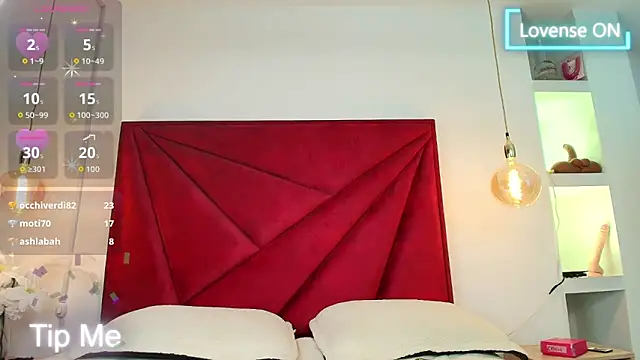 NahomiRoss' Live XXX Chat