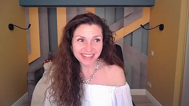 Chatroom XXX en direct de EllaLong