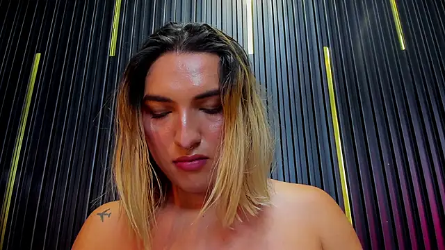 TomLondon_ Adlı Modelin Web Kamerası Şovu